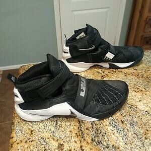Rare Nike Lebron 2015 Soldier 9 Basketball Shoes Black & White Sz 16 813264-002